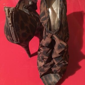 Women shoes size 11